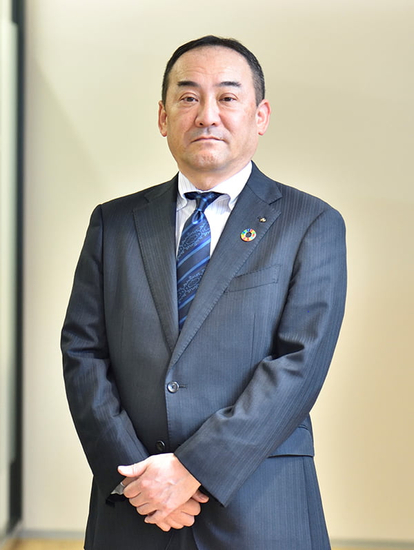 代表取締役社長　八田 康